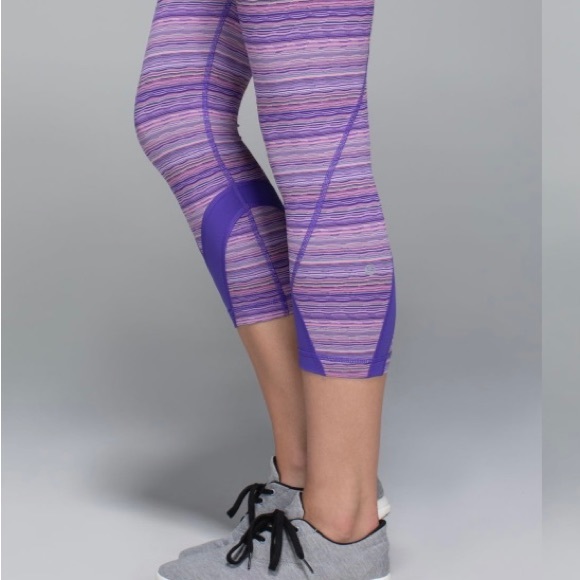 Lululemon Run: Inspire Crop II *All Luxtreme Space Dye Twist Iris Flower Pink - Picture 6 of 17